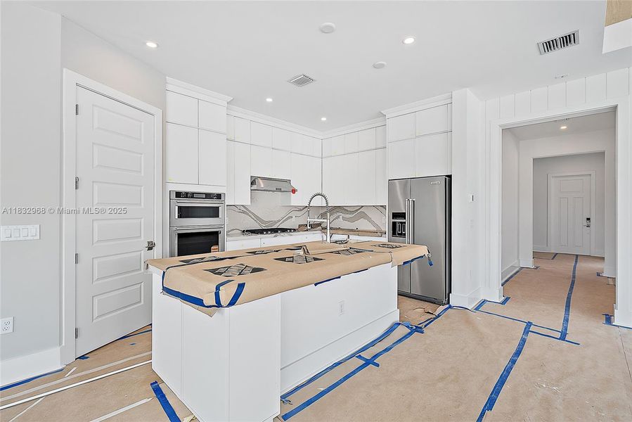 Furnished interior view inside a new home in Bridgewater, Jupiter (Image 10). Furnished interior view inside a new home in Bridgewater, Jupiter (Image 10).