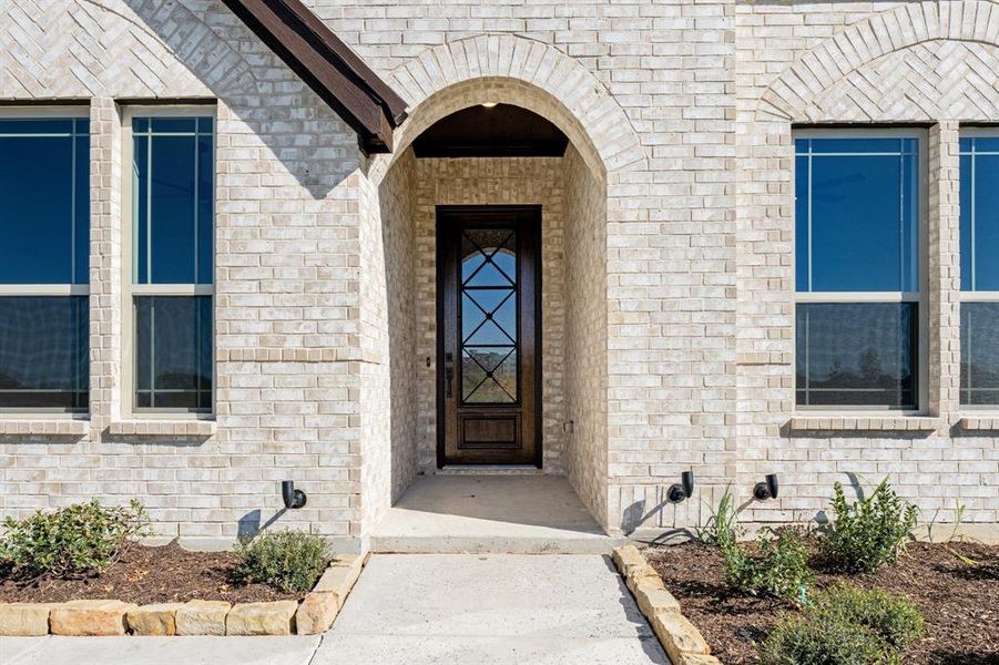 Exterior details and patio area of a home in The Retreat at North Grove 60, Waxahachie (Image 17). Exterior details and patio area of a home in The Retreat at North Grove 60, Waxahachie (Image 17).