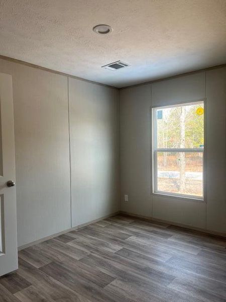 Spacious, unfurnished interior of a new home in , Manning (Image 10).