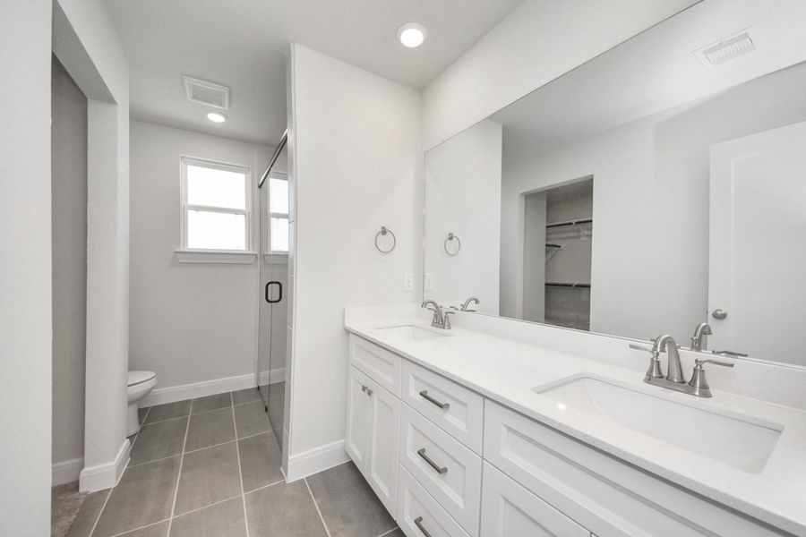 Furnished interior view inside a new home in Grand Oaks Reserve, Cleveland (Image 14).