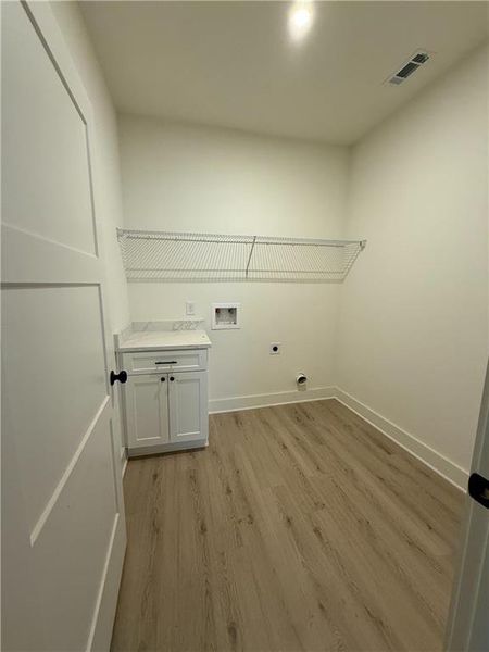 Spacious, unfurnished interior of a new home in , Lavonia (Image 10).