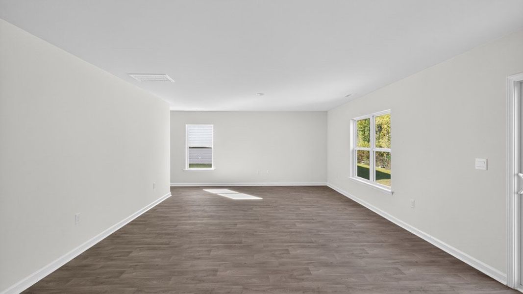 Spacious, unfurnished interior of a new home in Olive Branch, Clayton (Image 16).