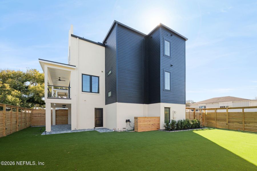 Image 48 of a home in .