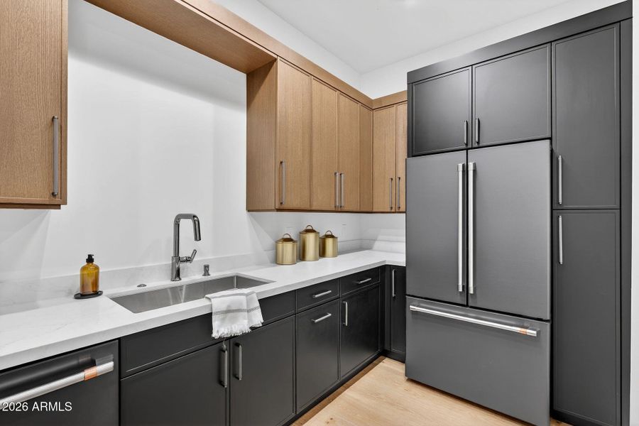 90-web-or-mls-84- E Charter Oak Rd