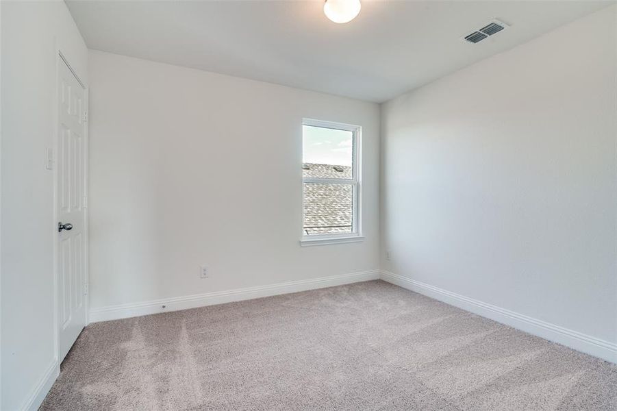 Spacious, unfurnished interior of a new home in Heartland, Crandall (Image 27).