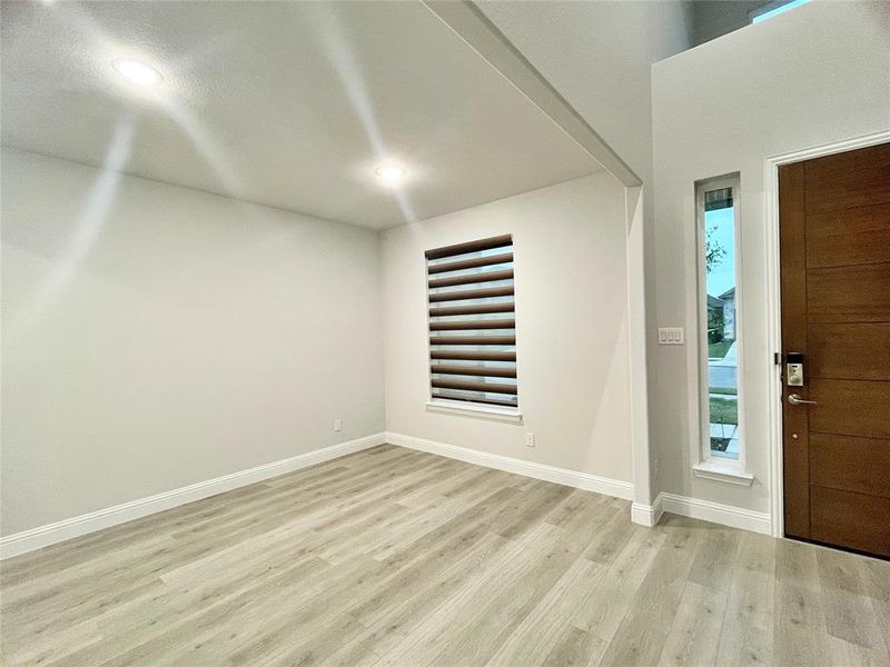 Spacious, unfurnished interior of a new home in Northlake Estates 65s, Little Elm (Image 20).