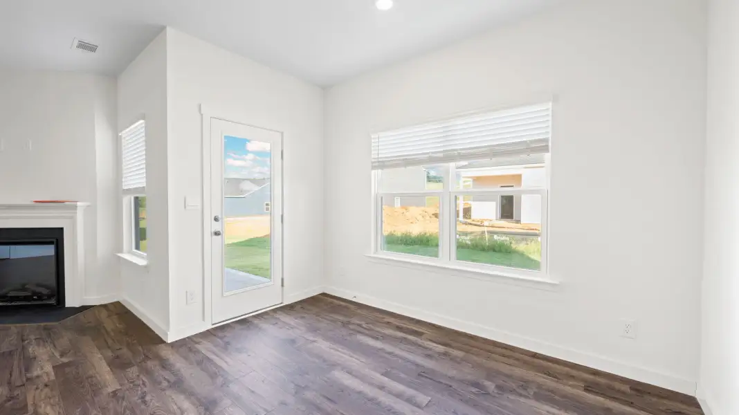 Spacious, unfurnished interior of a new home in Hawks Landing, Apison (Image 18). Spacious, unfurnished interior of a new home in Hawks Landing, Apison (Image 18).