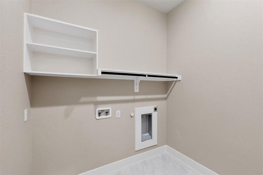 Spacious, unfurnished interior of a new home in , Fort Worth (Image 32).