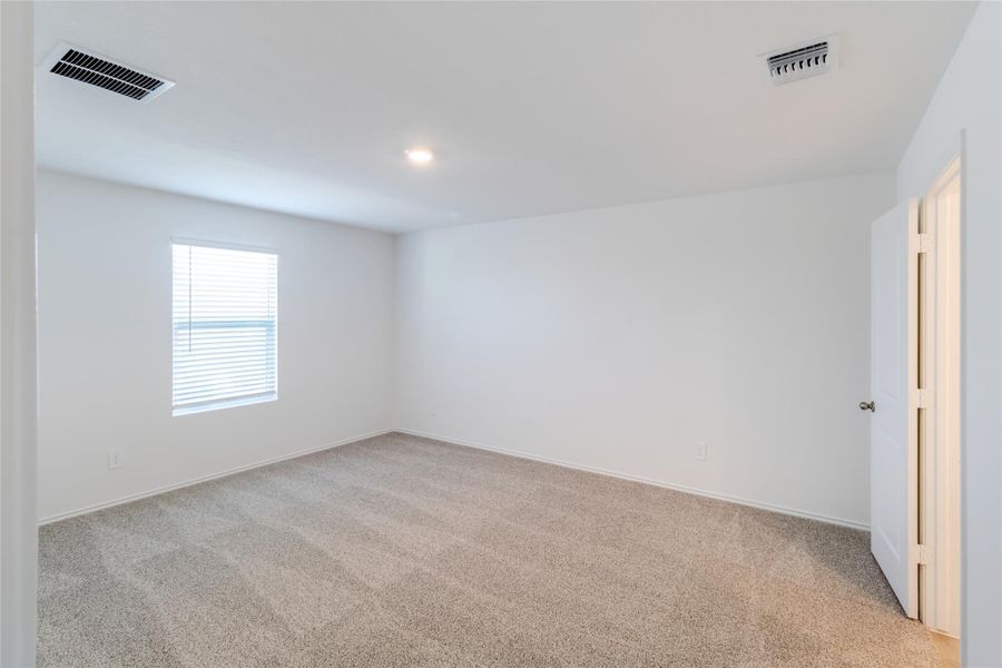 Spacious, unfurnished interior of a new home in Prairie Lakes, Buda (Image 13). Spacious, unfurnished interior of a new home in Prairie Lakes, Buda (Image 13).