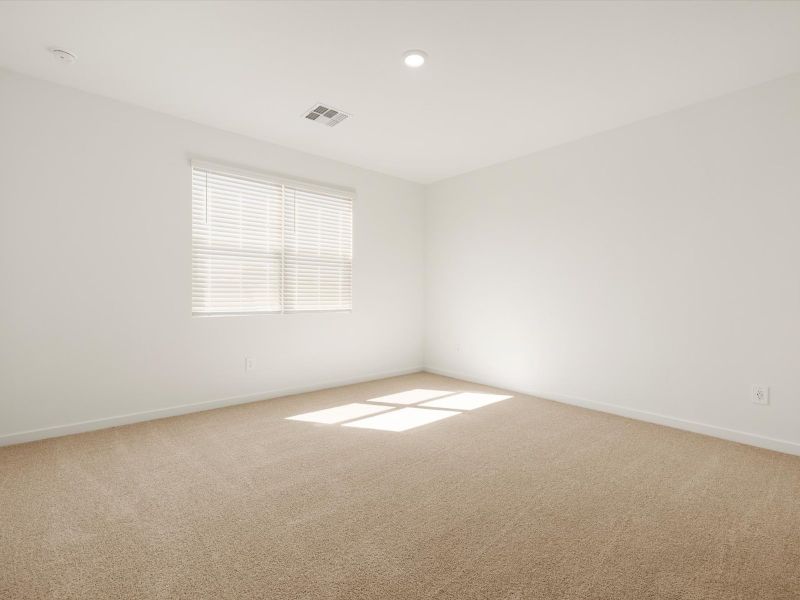 Spacious, unfurnished interior of a new home in Bella Vista Farms Reserve Series, San Tan Valley (Image 10).