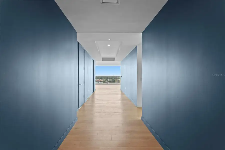 Spacious, unfurnished interior of a new home in , St. Petersburg (Image 15). Spacious, unfurnished interior of a new home in , St. Petersburg (Image 15).