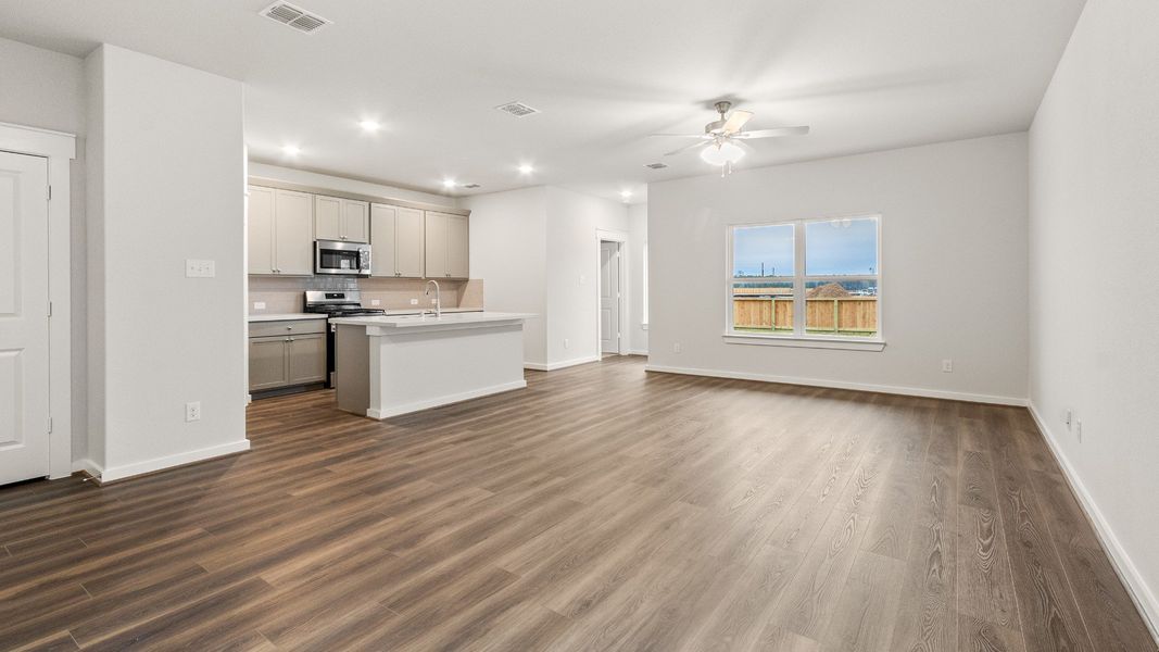 Furnished interior view inside a new home in Cielo, Conroe (Image 7).