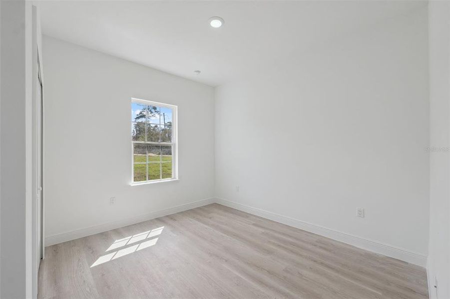 Spacious, unfurnished interior of a new home in , Ocala (Image 19).