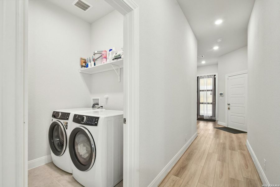 Furnished interior view inside a new home in The Crossvine 45’, Schertz (Image 13).