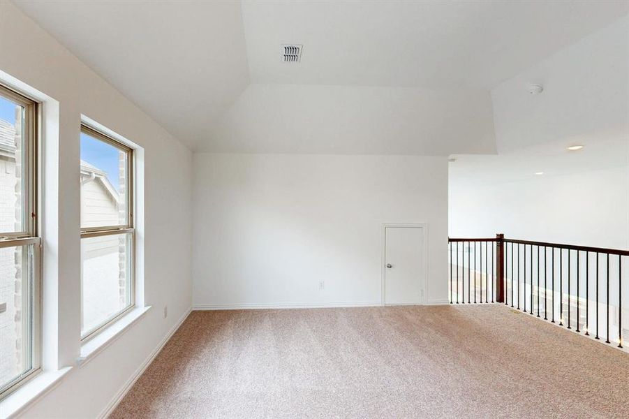 Spacious, unfurnished interior of a new home in Lilybrooke at Legacy Hills, Celina (Image 12).