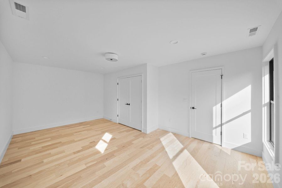 Spacious, unfurnished interior of a new home in , Asheville (Image 13).