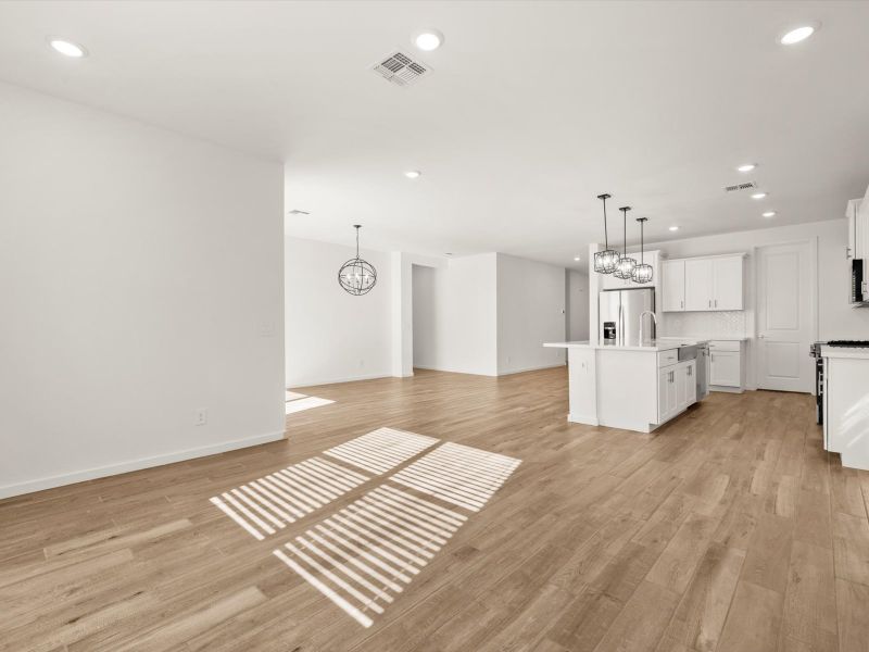 Spacious, unfurnished interior of a new home in Bella Vista Farms Reserve Series, San Tan Valley (Image 13). Spacious, unfurnished interior of a new home in Bella Vista Farms Reserve Series, San Tan Valley (Image 13).