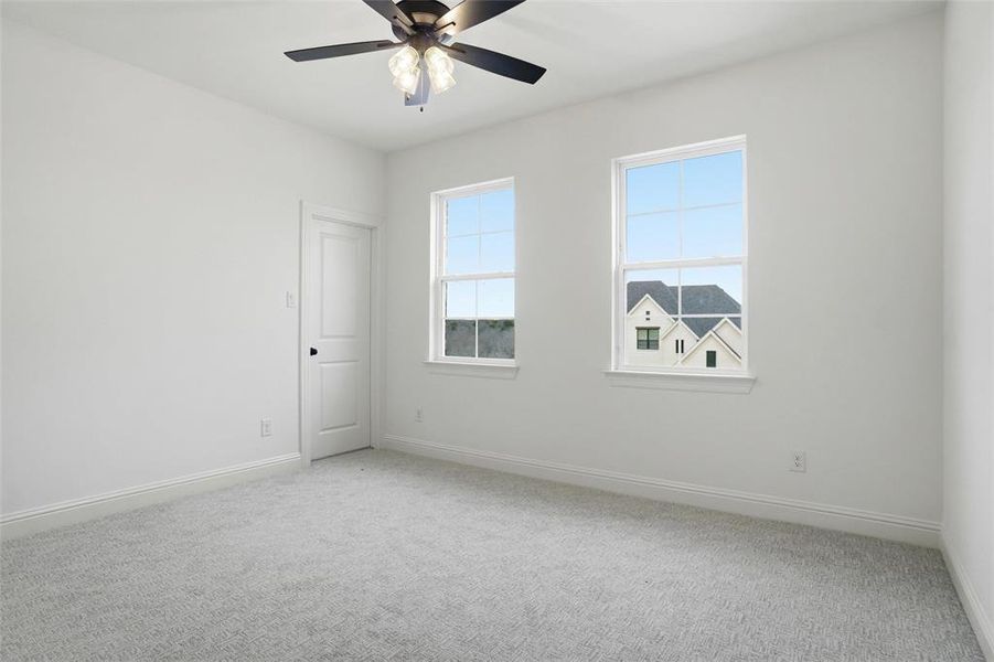 Spacious, unfurnished interior of a new home in , Aledo (Image 13).