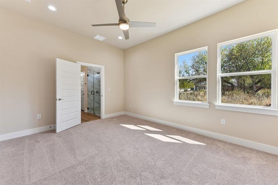 Spacious, unfurnished interior of a new home in , Cottonwood Shores (Image 10).