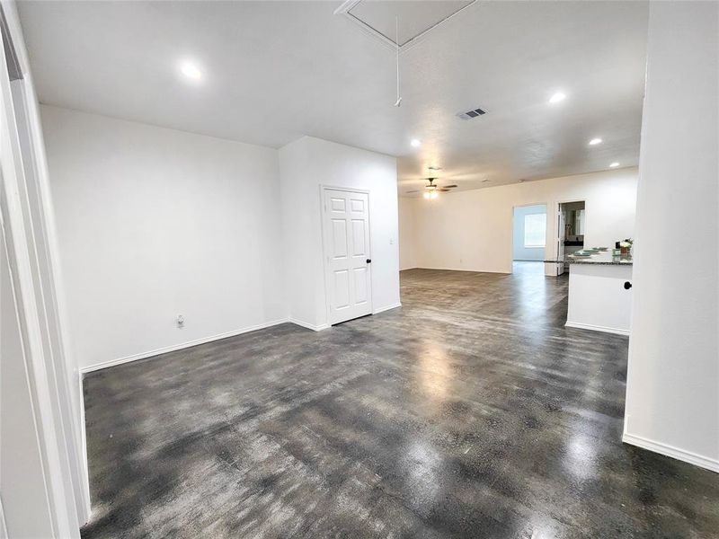 Spacious, unfurnished interior of a new home in , Kennedale (Image 21).