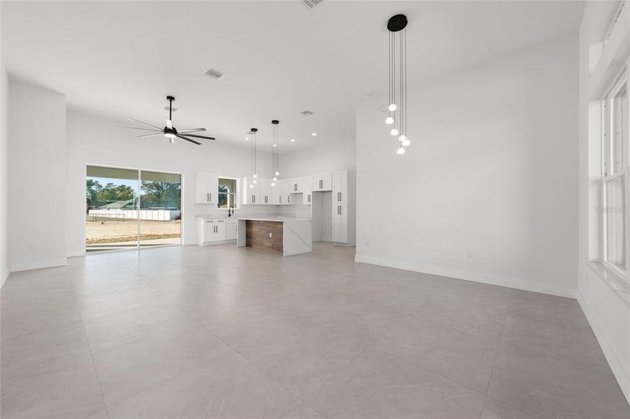 Spacious, unfurnished interior of a new home in , Ocala (Image 23).