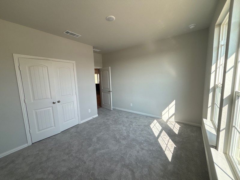 Spacious, unfurnished interior of a new home in Waterford Park, Weatherford (Image 8). Spacious, unfurnished interior of a new home in Waterford Park, Weatherford (Image 8).