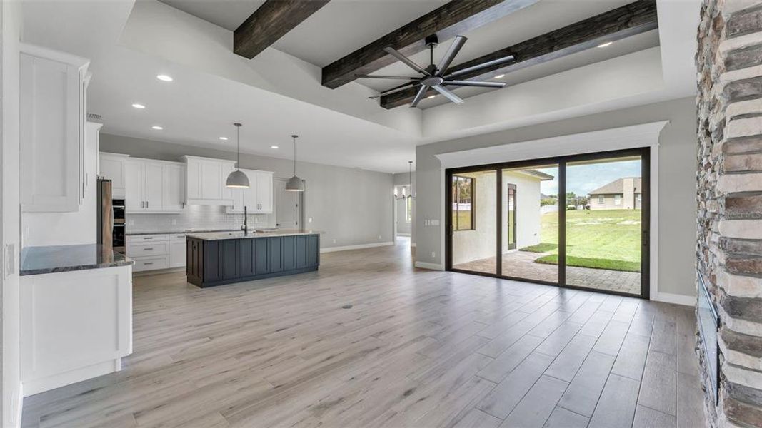 Spacious, unfurnished interior of a new home in , Lakeland (Image 33).