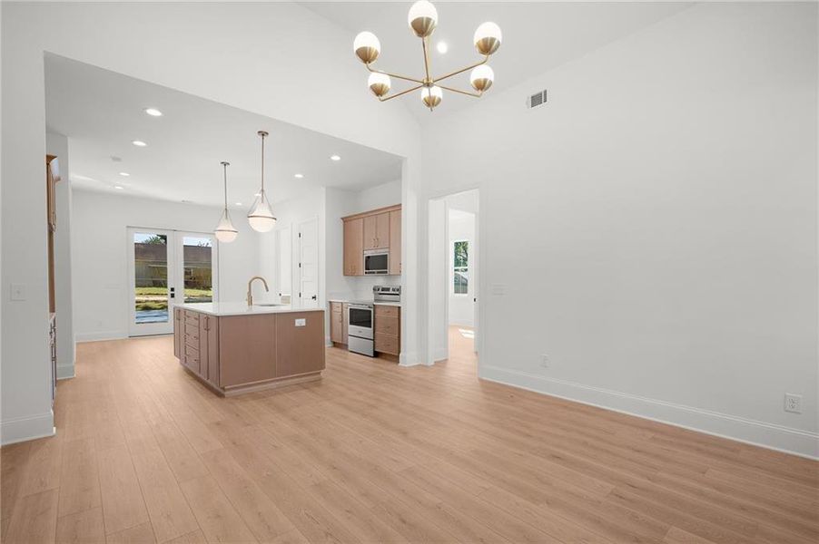 Spacious, unfurnished interior of a new home in , Calhoun (Image 12).