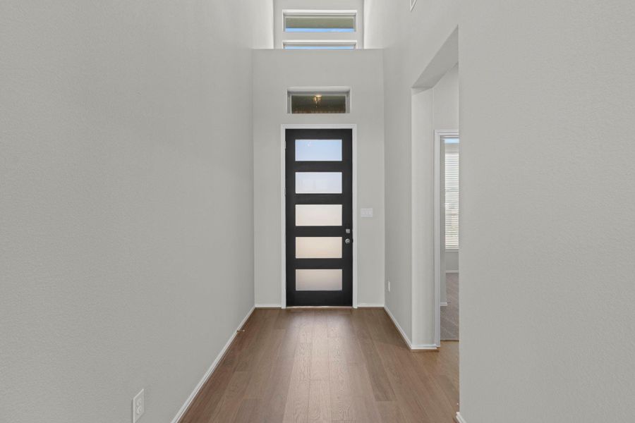 Spacious, unfurnished interior of a new home in Candela, Richmond (Image 38).