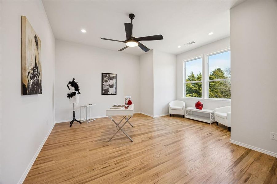 Spacious, unfurnished interior of a new home in , Ennis (Image 28).