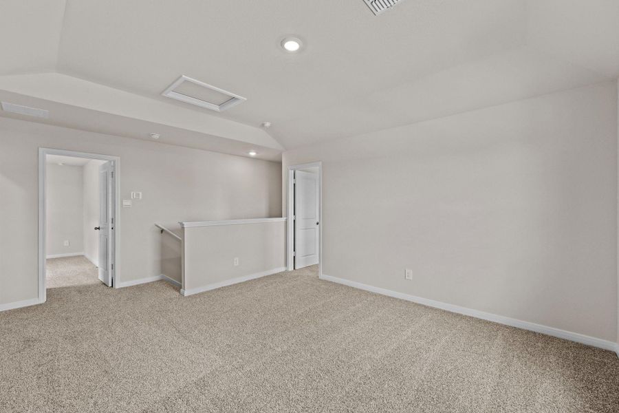 Spacious, unfurnished interior of a new home in Whisper South, San Marcos (Image 21). Spacious, unfurnished interior of a new home in Whisper South, San Marcos (Image 21).