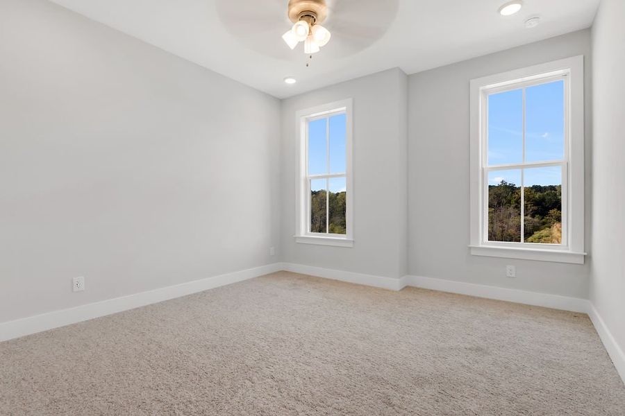 Spacious, unfurnished interior of a new home in Echo Park, Suwanee (Image 36).