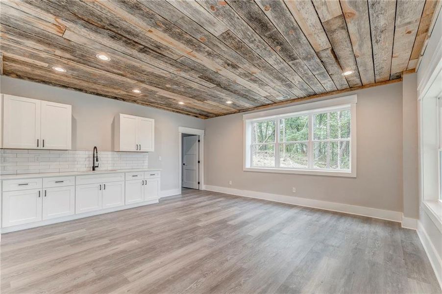 Spacious, unfurnished interior of a new home in , Ranger (Image 60).