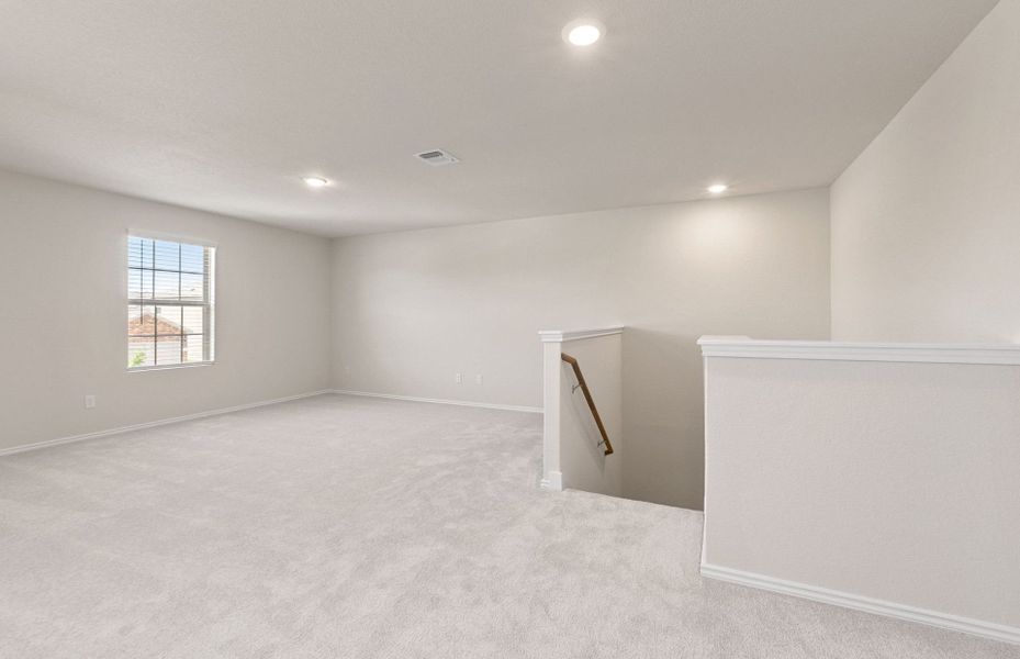 Spacious, unfurnished interior of a new home in Sonterra, Jarrell (Image 13).