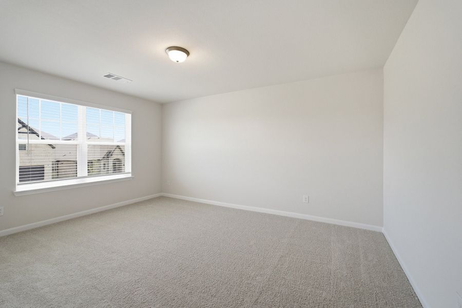 Spacious, unfurnished interior of a new home in La Terra, Celina (Image 32).