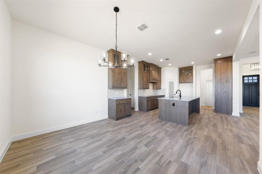 Image 34 of a home in .