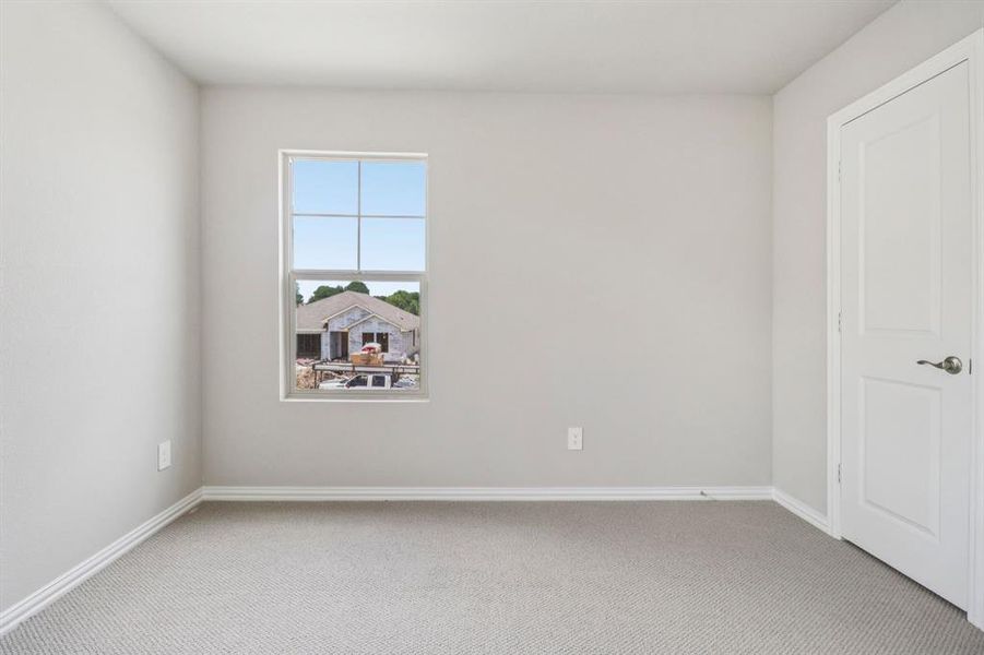Spacious, unfurnished interior of a new home in Westmoor, Sherman (Image 28).