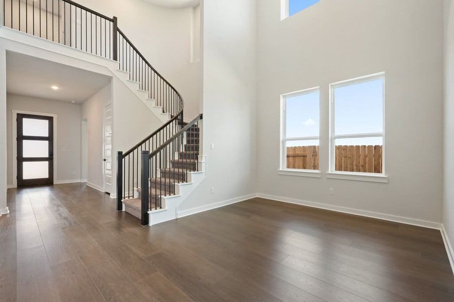 Spacious, unfurnished interior of a new home in Lariat, Liberty Hill (Image 33).