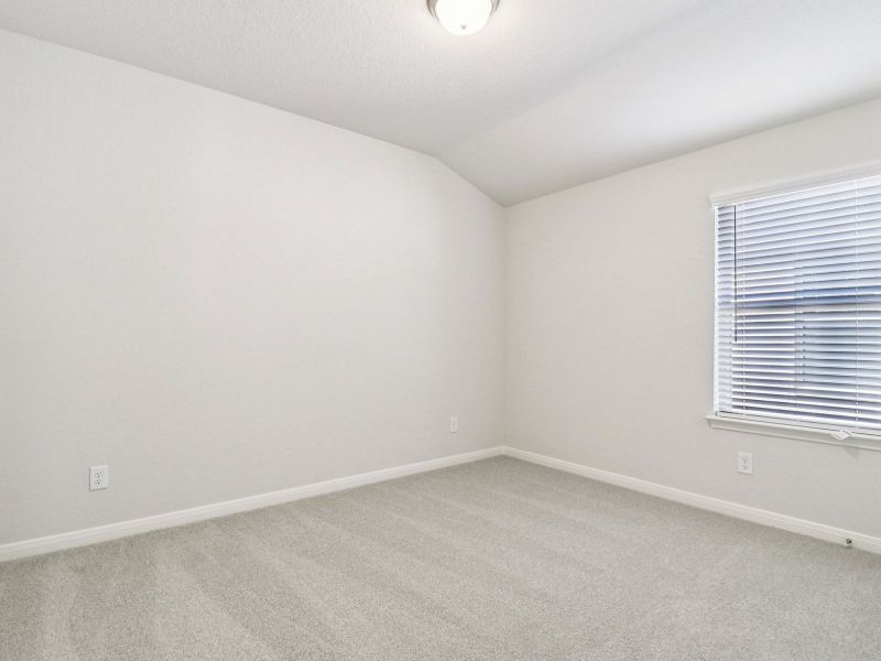 Spacious, unfurnished interior of a new home in Estancia Ranch - Classic Series, San Antonio (Image 21).