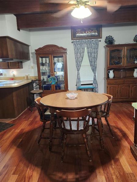 Dining room open to kitchen.
Dining room open to kitchen. Window adds natural light. Dining room open to kitchen.
Dining room open to kitchen. Window adds natural light.