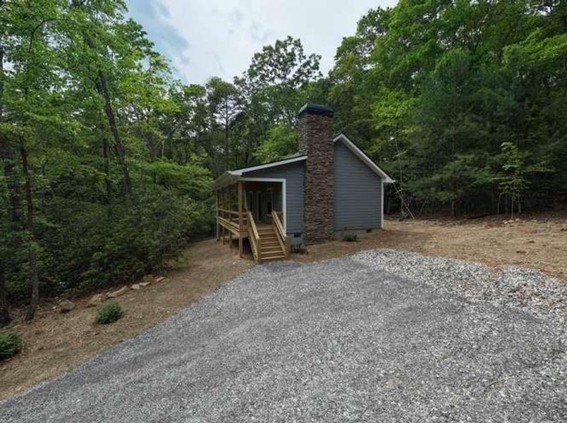 Exterior details and patio area of a home in , Blairsville (Image 21).