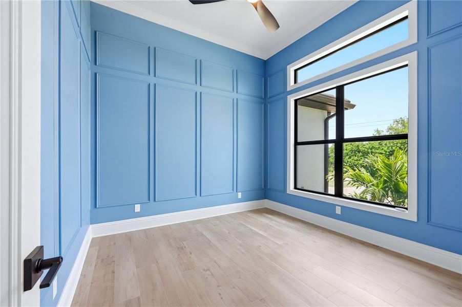 Spacious, unfurnished interior of a new home in , Port Charlotte (Image 19).