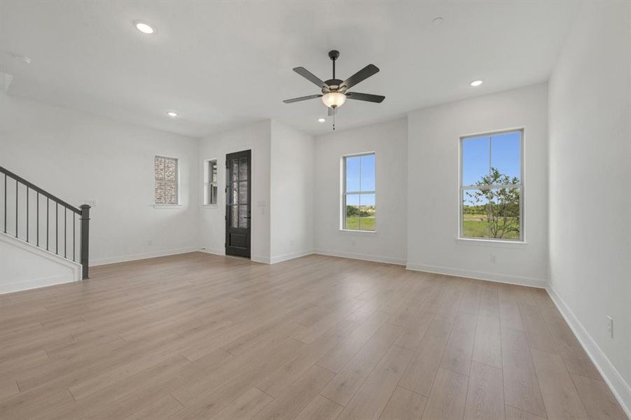 Spacious, unfurnished interior of a new home in Ridgeline Towns, McKinney (Image 31). Spacious, unfurnished interior of a new home in Ridgeline Towns, McKinney (Image 31).