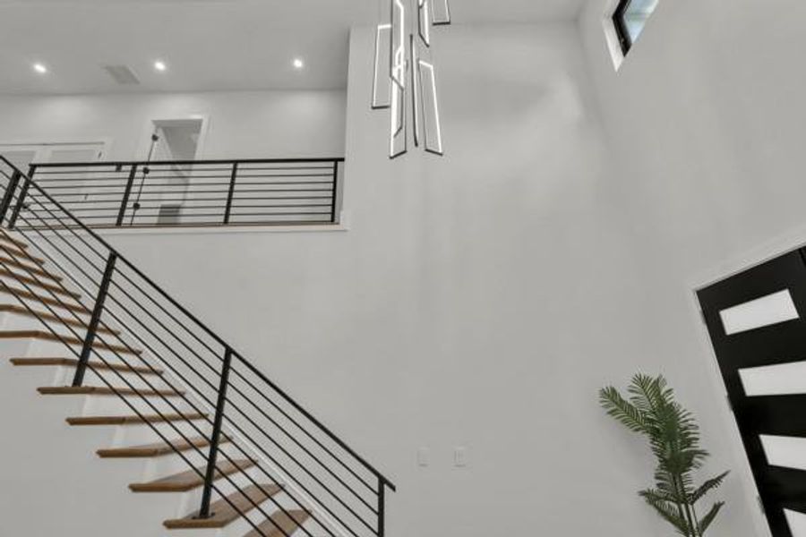 Spacious, unfurnished interior of a new home in , Atlanta (Image 65).