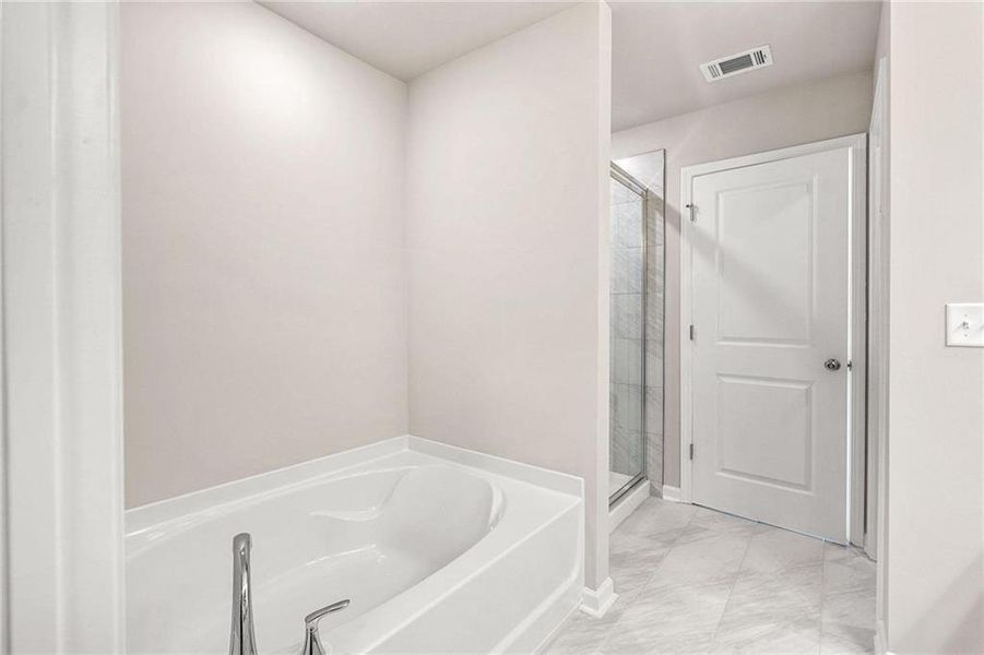 Furnished interior view inside a new home in , Lilburn (Image 4).