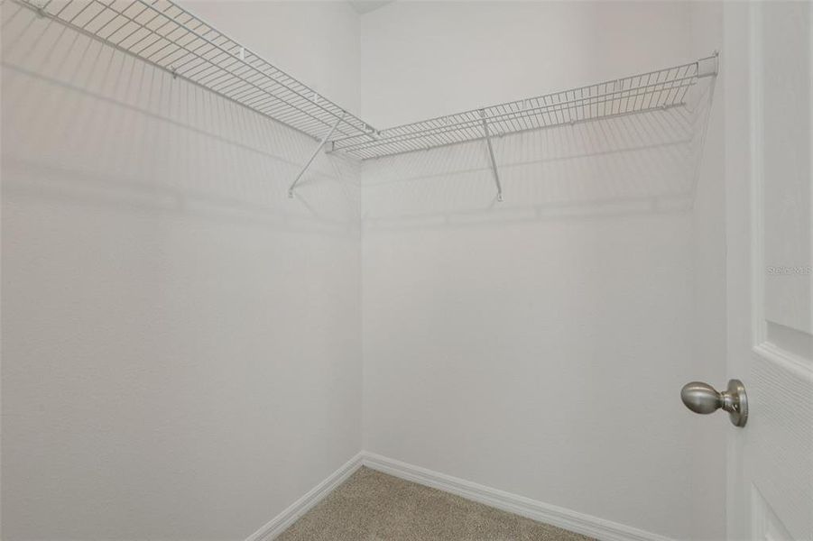 Spacious, unfurnished interior of a new home in The Reserve at Twin Lakes, St. Cloud (Image 25).