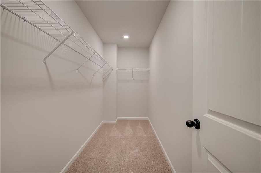 Spacious, unfurnished interior of a new home in Avery Landing, McDonough (Image 16).