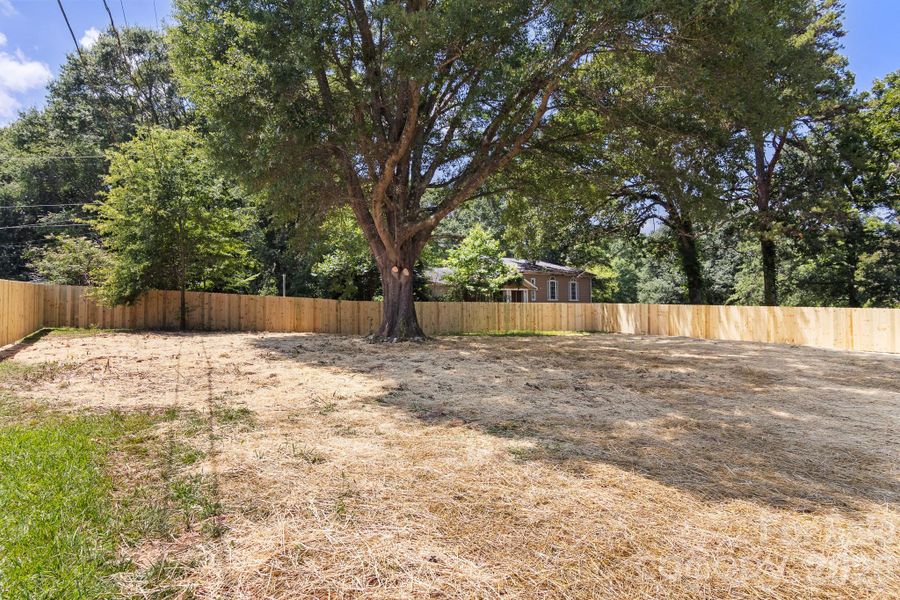Image 34 of a home in . Image 34 of a home in .