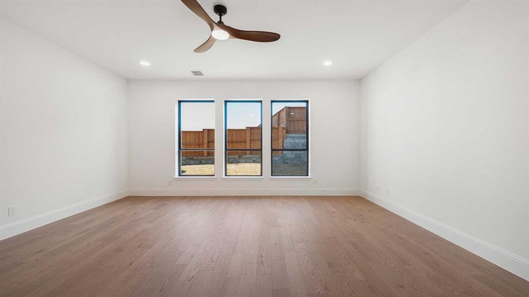 Spacious, unfurnished interior of a new home in Fields 50', Frisco (Image 20).