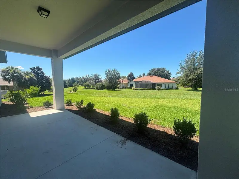 Exterior details and patio area of a home in , Lady Lake (Image 3).